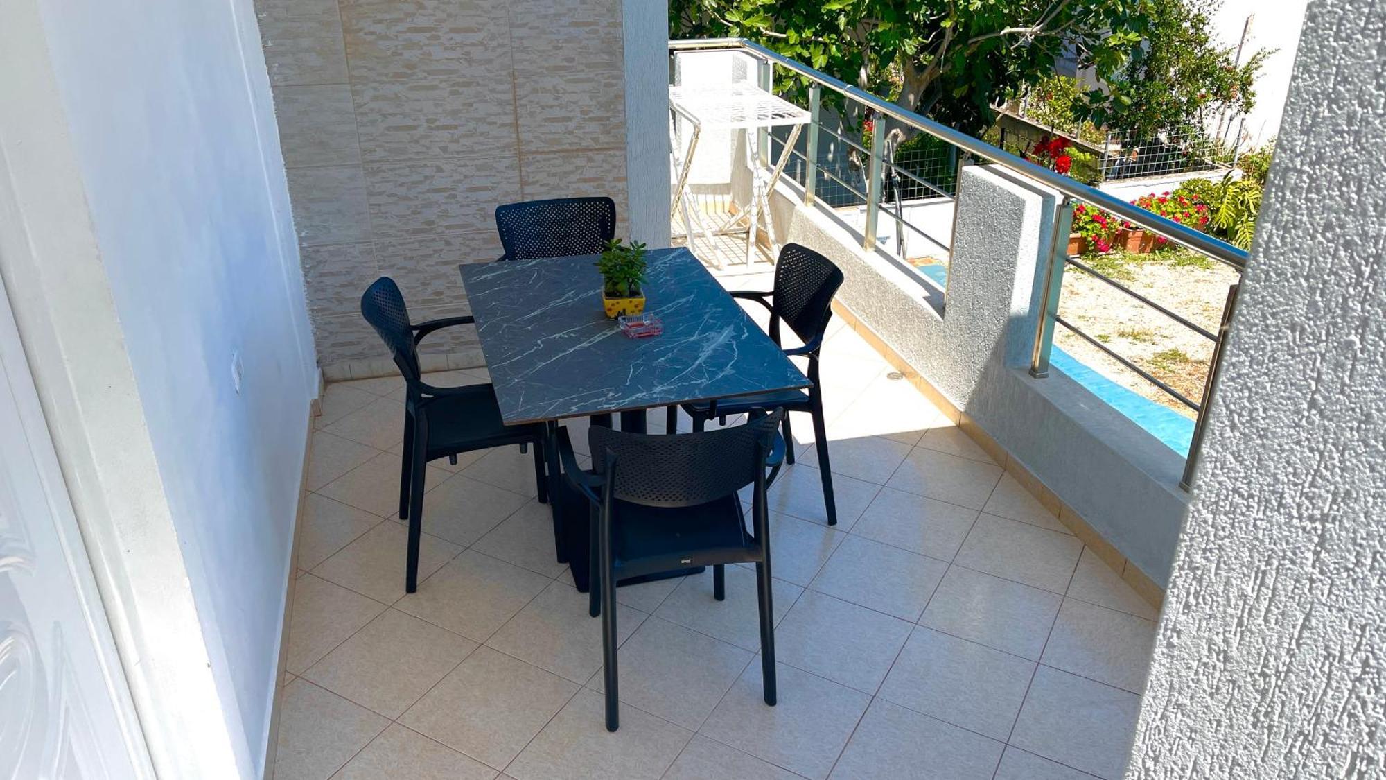 Guesthouse Shehu Ksamil Ngoại thất bức ảnh
