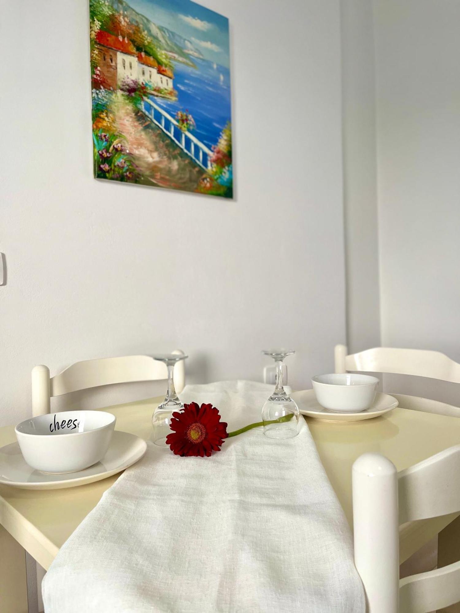 Guesthouse Shehu Ksamil Ngoại thất bức ảnh